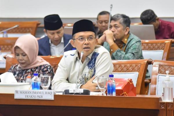 Maman Imanul Haq Persoalkan Kebijakan Kemenag Alihkan Kuota Haji 2024