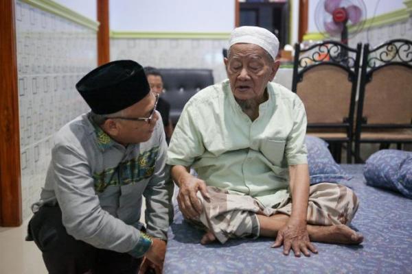 KH. Husain Ilyas Anjurkan PKB Baca Ayat Kursi, Doakan NU Tidak Sumpek