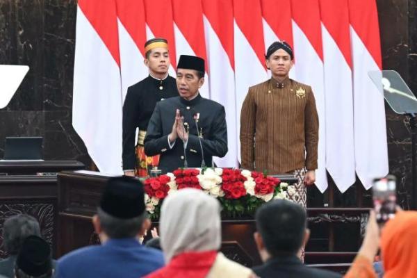 Presiden Jokowi Ungkap Ekonomi RI Tumbuh Lebih Tinggi daripada Rata-rata Global