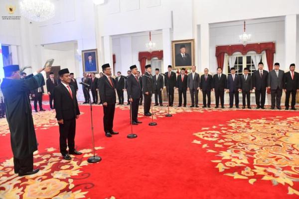 Presiden RI Lantik 3 Menteri dan 1 Wakil Menteri di Istana Negara