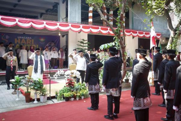 Santri Terlindungi untuk Kebangkitan Negeri