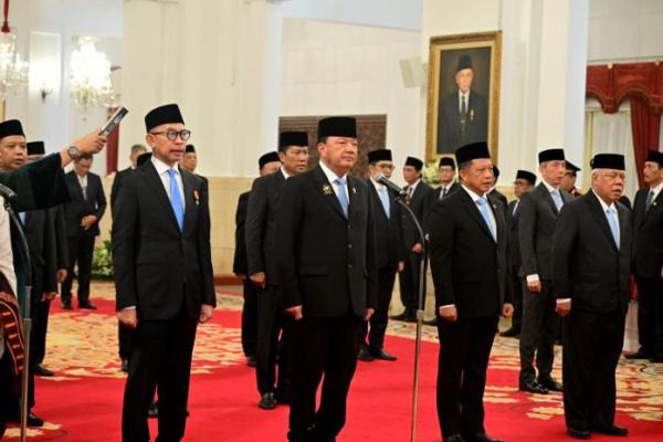 Presiden Prabowo Lantik Kepala OIKN dan Kompolnas