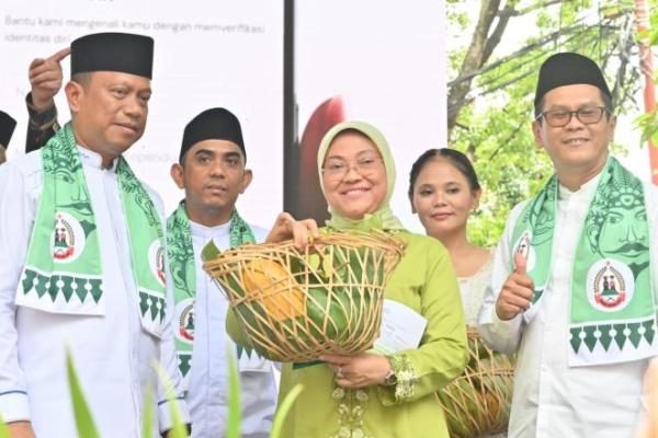 Apresiasi Festival Bongsang, Ida Fauziyah Ajak Warga Jakarta Lestarikan Budaya Betawi