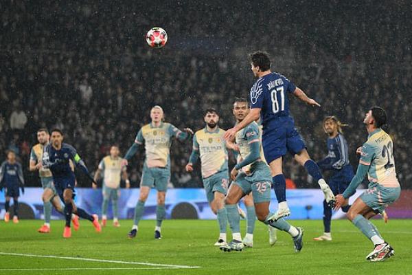 Liga Champions: Kalah dari PSG, Manchester City Terancam Tak Lolos Playoff