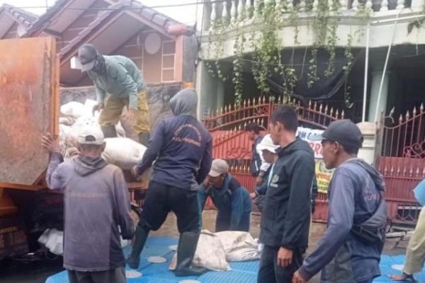 Cegah Banjir Susulan, Pemkot Tangerang Siapkan 500 Kisdam Pasir