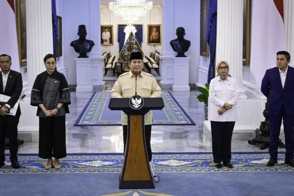 Presiden Prabowo Umumkan Pemberian THR dan Gaji ke-13 ASN