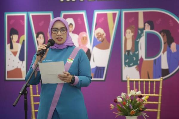 Ninik: Kita Perjuangkan Hak Orang Lain, Tapi Lupa Hak Perempuan