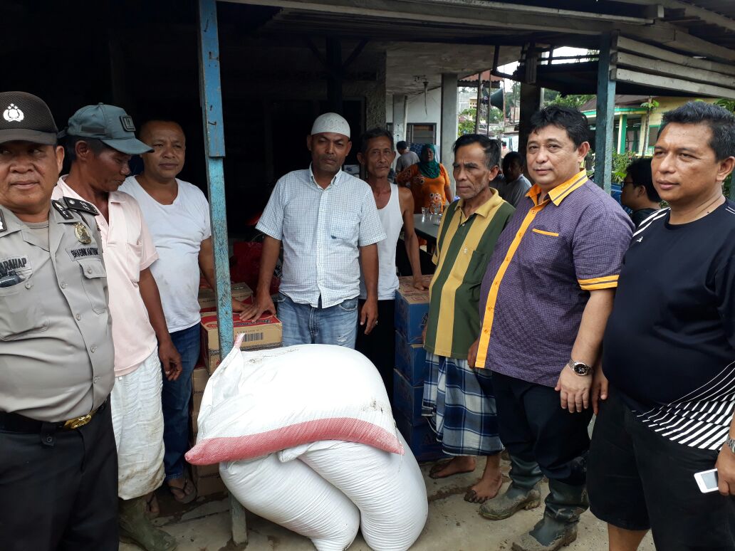 Wakil Walikota Padang Sidempuan Santuni Korban Banjir Bandang