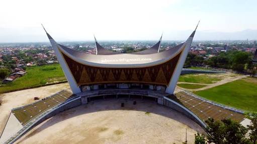 Masjid Raya Sumbar Bangun Menara Setinggi 85 Meter